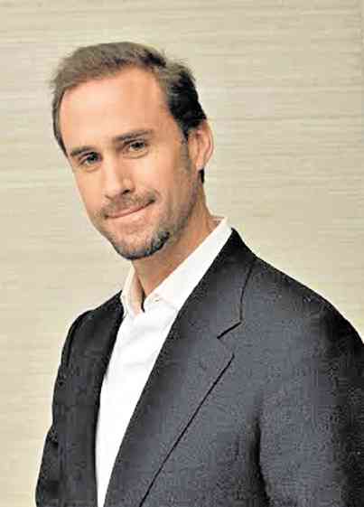 FIENNES lives “by human values rather than dogma.”       Ruben V. Nepales