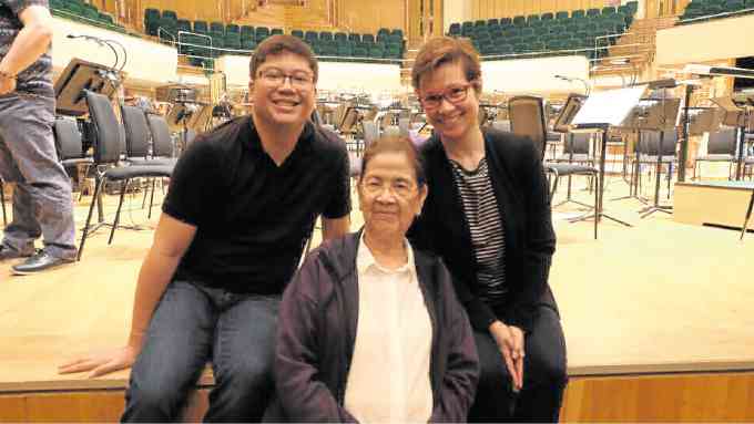 The author (right) with mom at the HKCC Concert Hall        —Tin Samson/CONTRIBUTOR