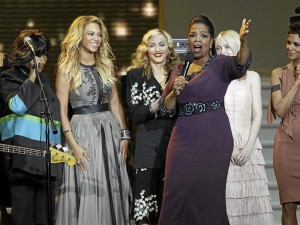 QUEEN OF TALK. Oprah Winfrey speaks as she is surrounded by, from left, Patti LaBelle, Beyoncé, Madonna, Dakota Fanning and Halle Berry during a star-studded double-taping of "Surprise Oprah! CHARLES REX ARBOGAST/AP
