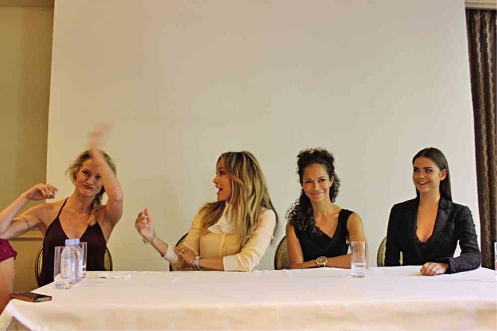 JLO, THE producer (second from left) and the stars of “The Fosters” (from left)—Teri Polo, Sherri Saum and Maia Mitchell—have a fun chat with the press. Photo by Ruben V. Nepales 