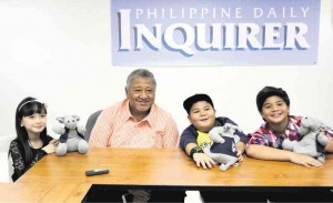 “BULILIT’S” (from left) Mutya Orquia, Direk Edgar Mortiz, Clarence Delgado and Bugoy Cariño meet the Inquirer Entertainment staff. The show marks its 10th anniversary this month. KIMBERLY DE LA CRUZ 