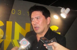 Brillante Mendoza answers questions from media during the Sinag Maynila Film Festival press launch. PHOTO BY JONATHAN ANG