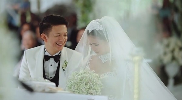 Senator Chiz Escudero and Heart Evangelista share a light moment during their wedding ceremony. Screengrab from Bob Nicolas' video of the wedding. 