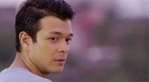 JERICHO Rosales has to reclaim his prized advantage in the biz.