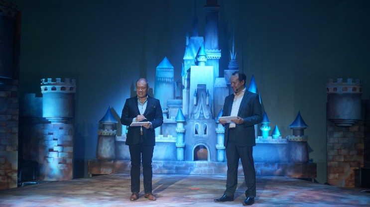 Mr. Cu and Mr. Gilby make the Globe and Disney alliance official | Photo by Clarisse Esmile for INQUIRER.net