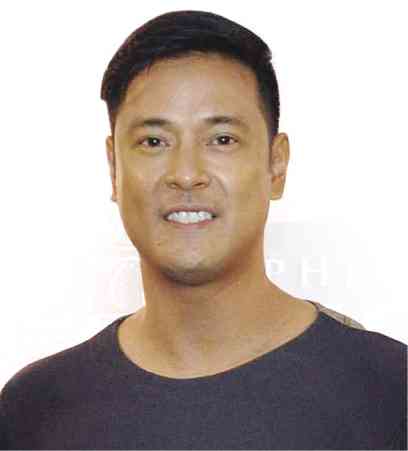 DIZON. Won the Urian best actor award for his portrayal in “Magkakabaung.” 