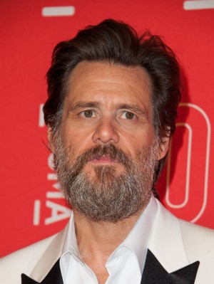 (FILES) In this April 18, 2015 file photo, actor Jim Carrey poses for a photo as he arrives for the Los Angeles County Museum of Art (LACMA) 50TH anniversary gala in Los Angeles, California. The on-again, off-again girlfriend of US actor Jim Carrey has died at her California home of an apparent suicide, police said on September 29, 2015. "Cathriona White, 30, was pronounced dead by paramedics Monday evening," Fred Corral, a spokesman at the Los Angeles County coroner's office, told AFP. He said White's death was being treated as a suicide. Local news reports said the couple, who have been dating on and off since 2012, broke up last Thursday.AFP PHOTO / Valerie Macon / FILES