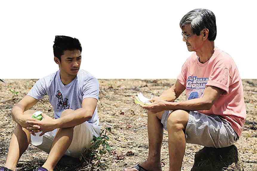 RONWALDO Martin (left) shares screen with poet Francisco Guinto in “Ari: My Life with a King,” which was shot in Porac, Pampanga province.