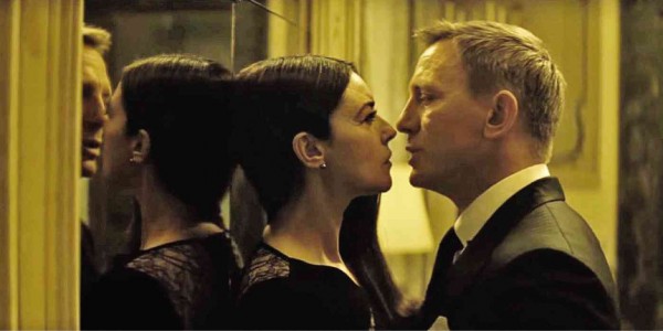 BELLUCCI thinks her leading man, Daniel Craig, is an actor who has “the capacity to be tender and strong at the same time.”