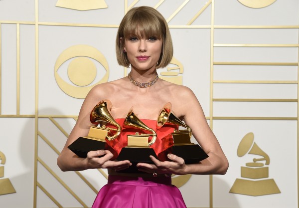 Taylor Swift at the 2016 Grammys