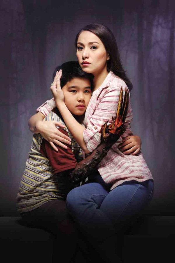 CRISTINE Reyes (right) with Albert Silos  in “Elemento”