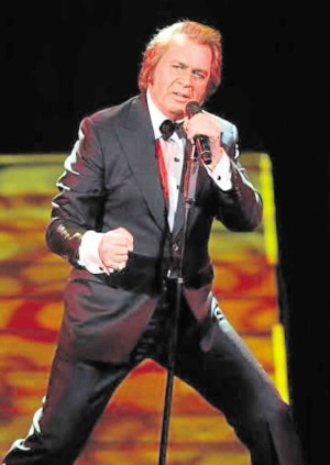 HUMPERDINCK loves traveling and performing around the world