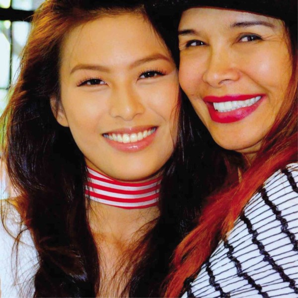MELANIE Marquez (right) with daughter Michelle Dee              Facebook