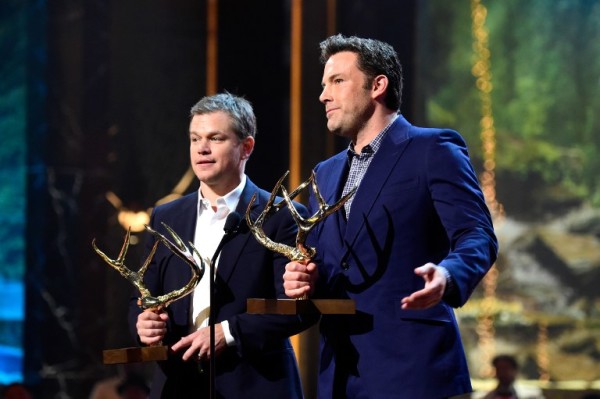 CULVER CITY, CA - JUNE 04: Honorees Matt Damon (L) and Ben Affleck accept the Guys of the Decade Award onstage during Spike TV's "Guys Choice 2016" at Sony Pictures Studios on June 4, 2016 in Culver City, California.   Frazer Harrison/Getty Images for Spike TV/AFP