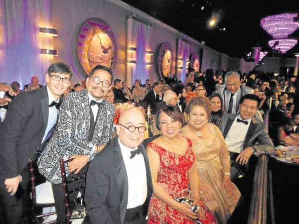 Some guests at the Golden Globes (from left): Jeffrey Krebs, the author, Fritz Friedman, Janet Nepales, Giji Kocher, Reggie Lee, Mildred Deang and Norberto Reyes —photos by Ruben V. Nepales