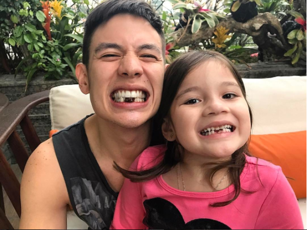 Jake Ejercito with daughter Ellie. Image: Screen grab from Jake Ejercito's Instagram account