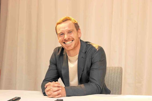 Michael Fassbender in a light and bright mood —PHOTOS BY RUBEN V. NEPALES