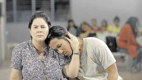 Jaclyn Jose (left) and Melde Montañez in “Patay Na Si Hesus” 