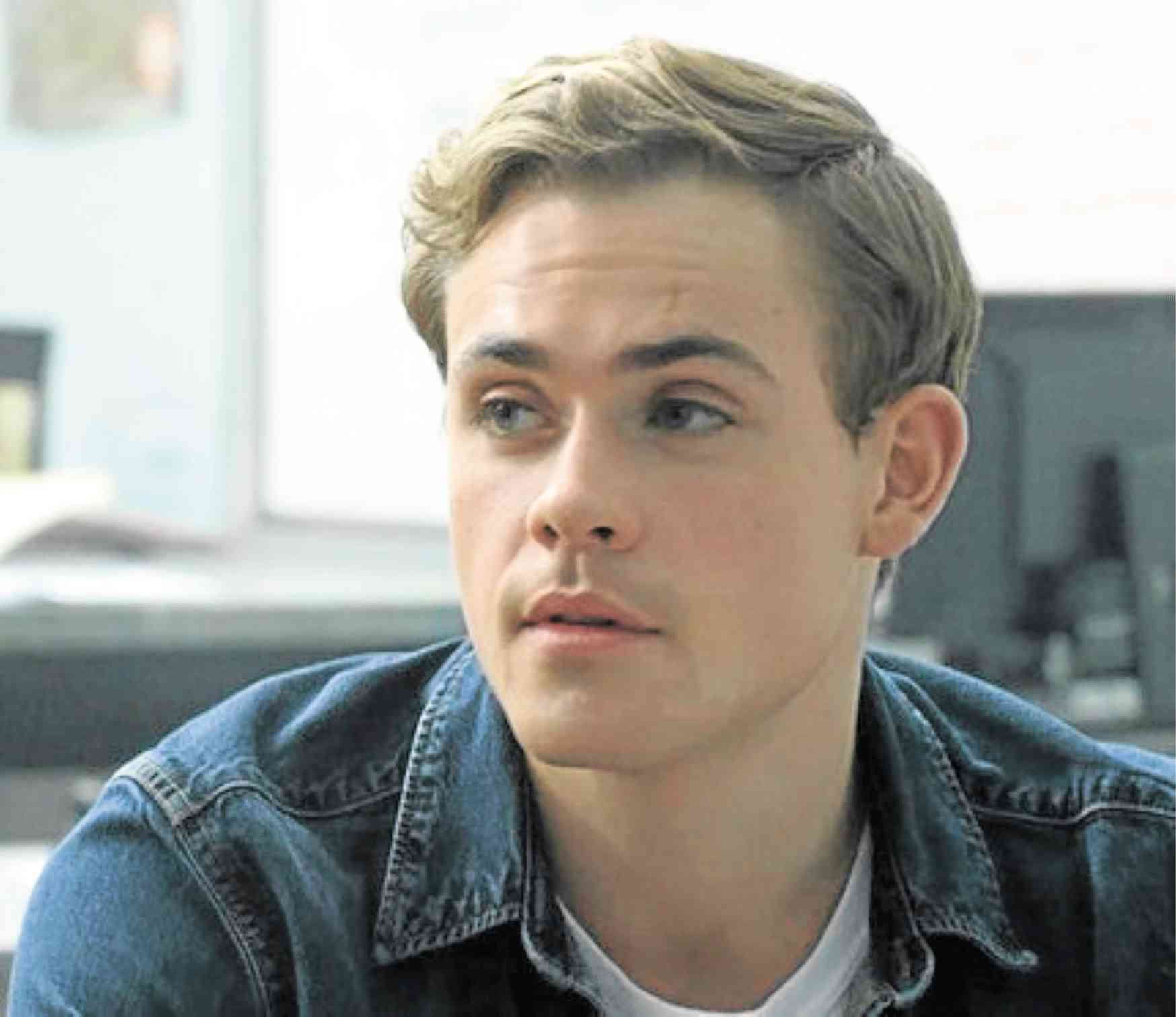 Dacre Montgomery education