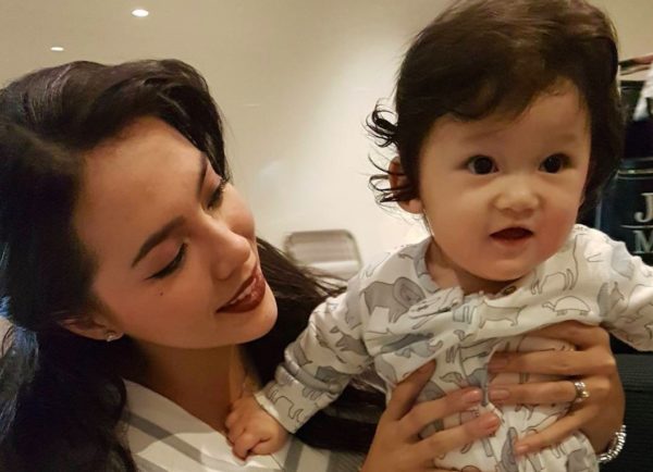 LOOK: Julia Montes coddles her cute Valentine date | Inquirer Entertainment