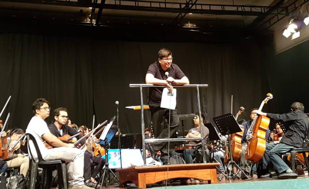 Gerard Salonga rehearsing the ABS-CBN Philharmonic Orchestra