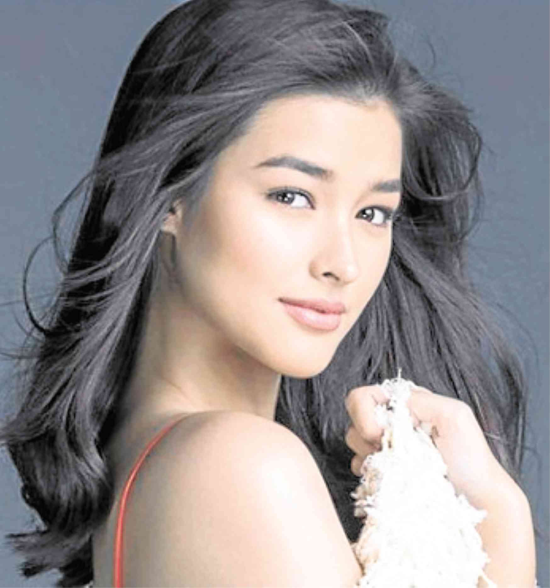 Liza Soberano ‘wonderful’ as Miss Universe bet, but it needs to be her