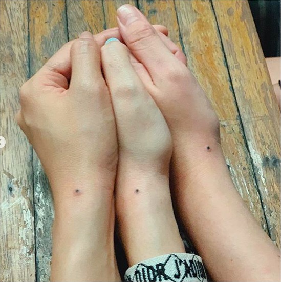 LOOK: Kim, Angelica, Bela get matching tattoo