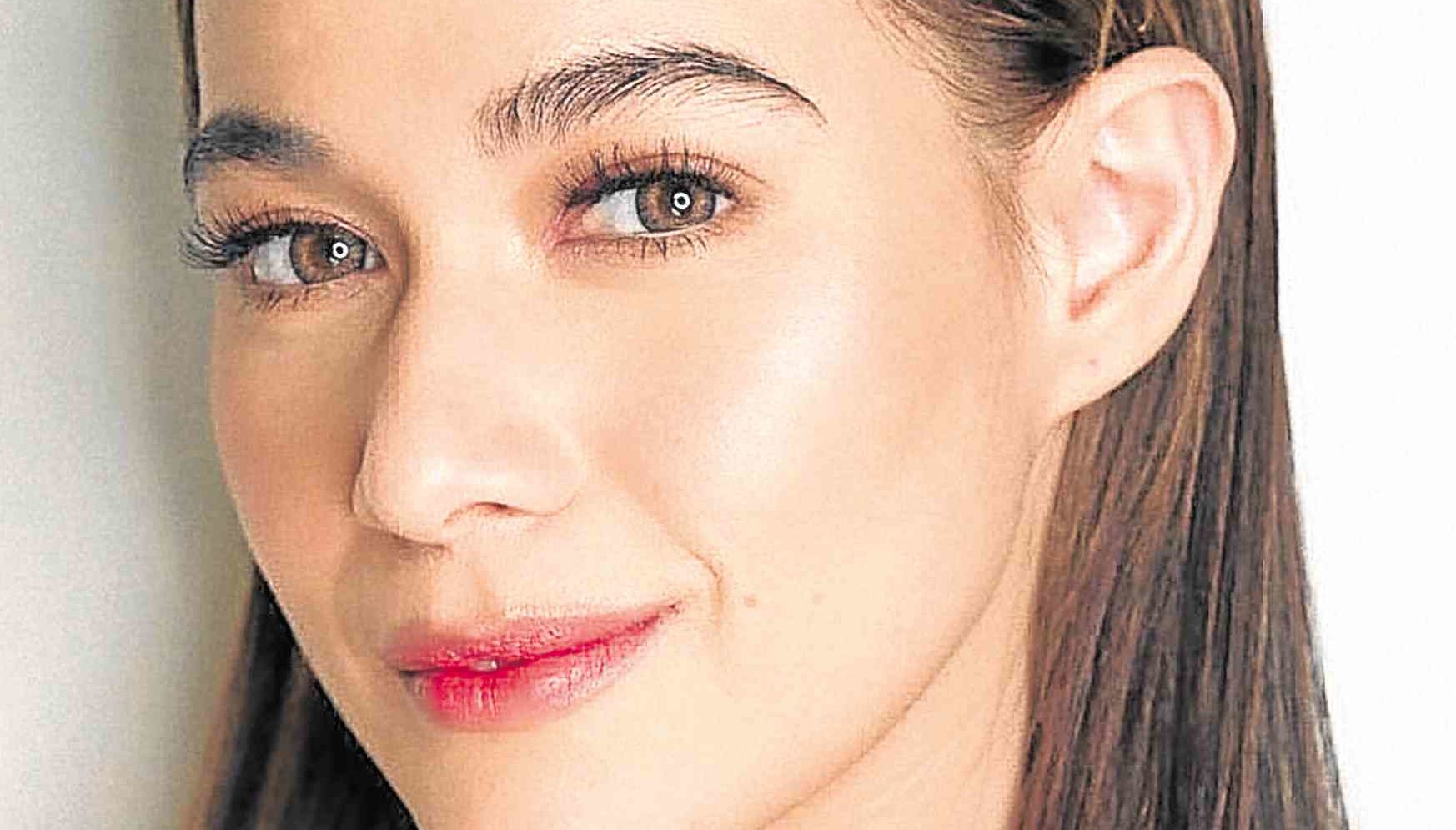 Why Bea Alonzo decided to be a vlogger