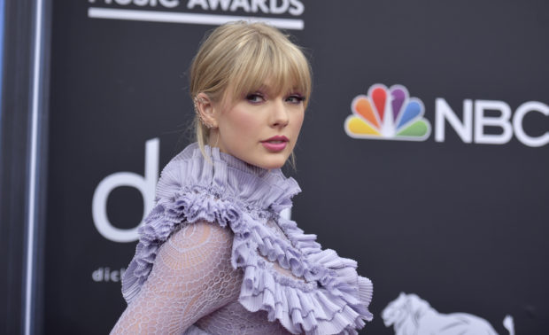  Taylor Swift asks Tennessee senator to support Equality Act