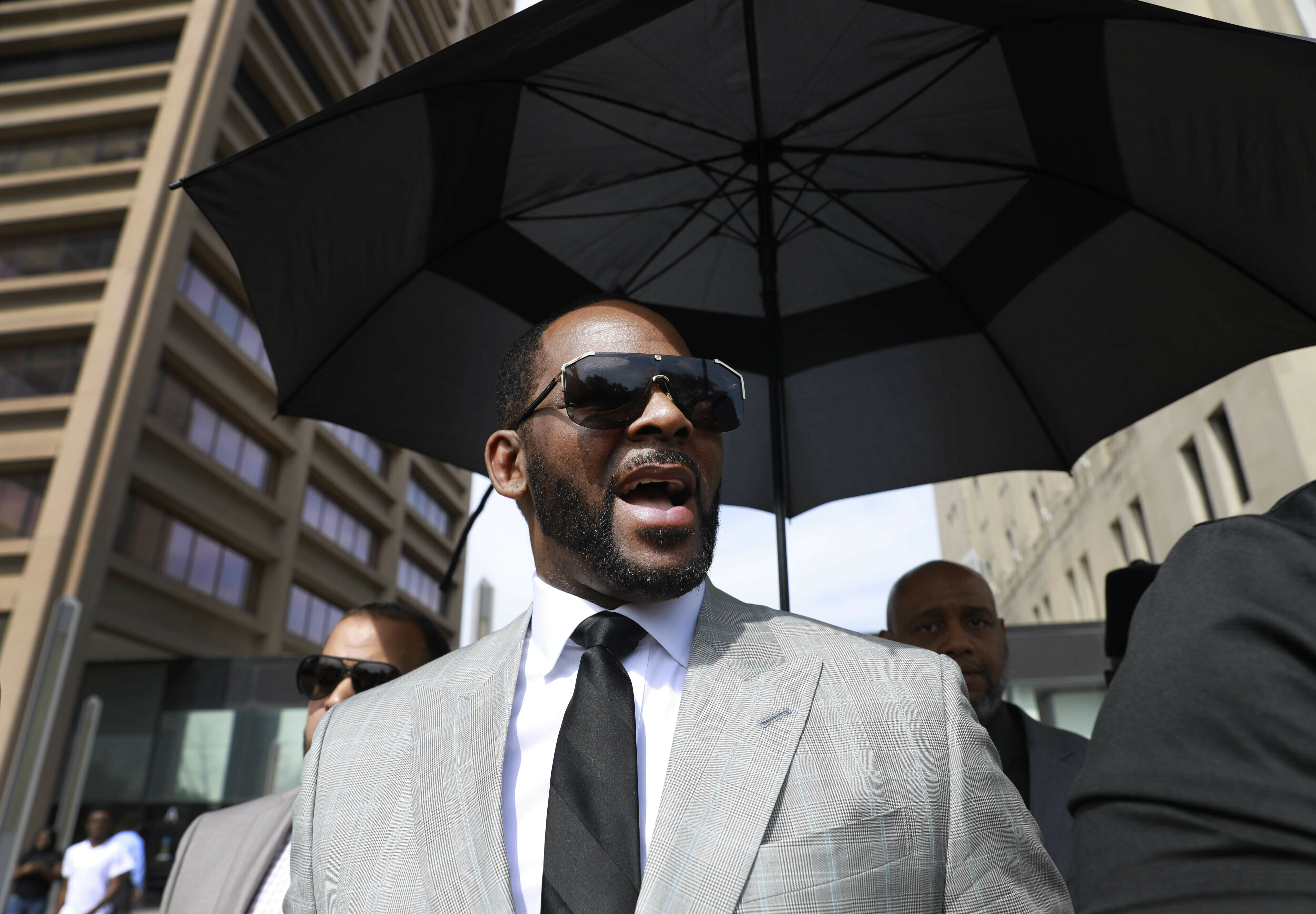 R. Kelly to appear in NYC court on sex charges