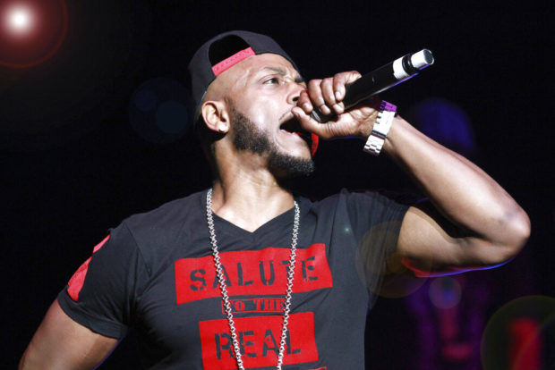 Rapper Mystikal falls during Florida concert