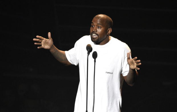  Kanye West attracts thousands to Wyoming for worship service