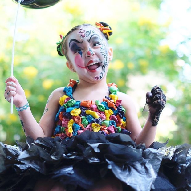 LOOK: Zia Dantes scares in colorful, freaky clown costume