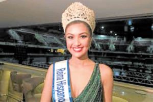 Like Winwyn Marquez, this ‘Reina’ is in it to win it