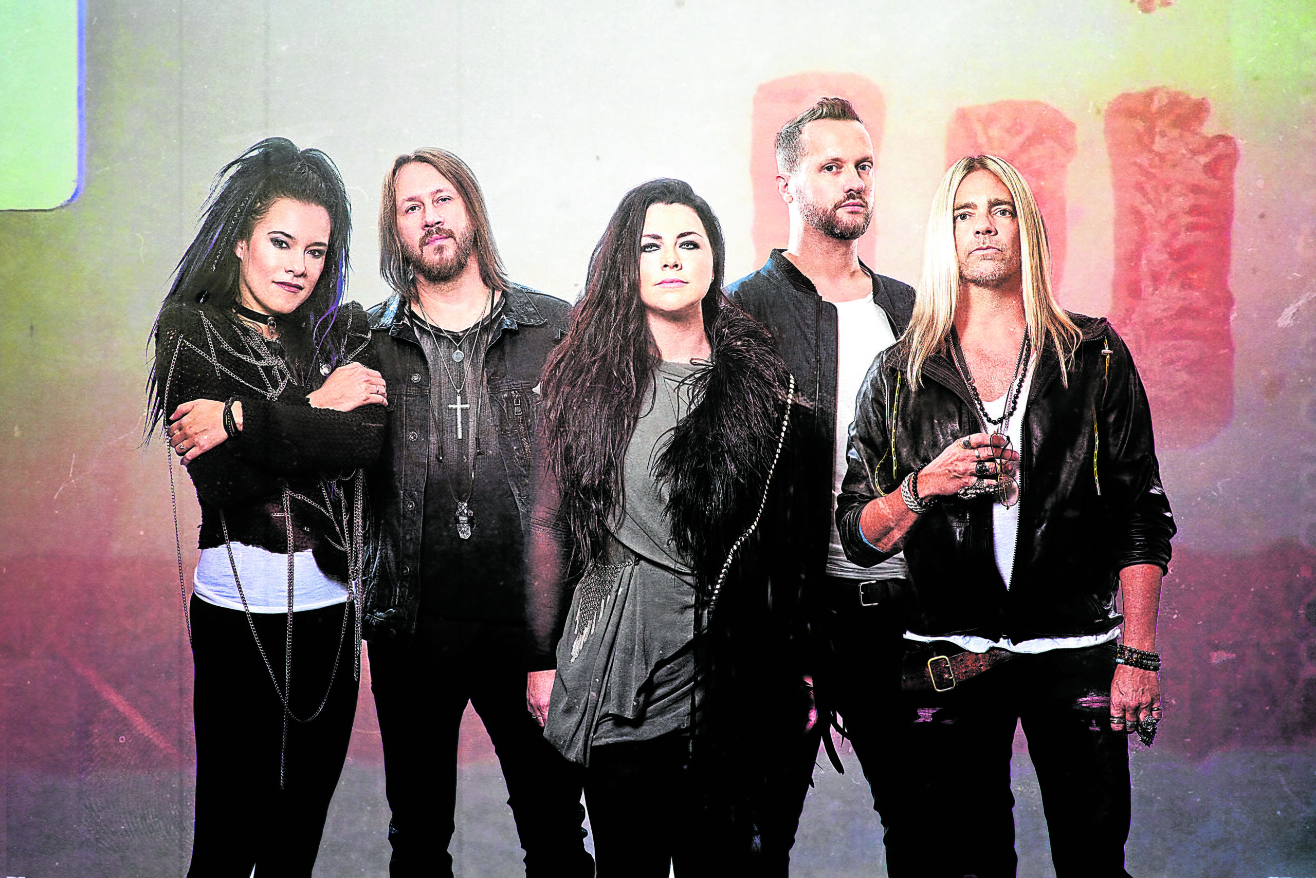 Amy Lee (center) with other members of Evanescence