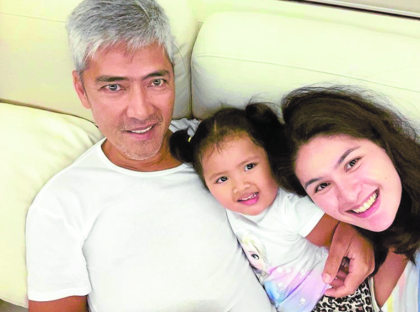 Vic Sotto (left) with wife Pauleen Luna and daughter Tali