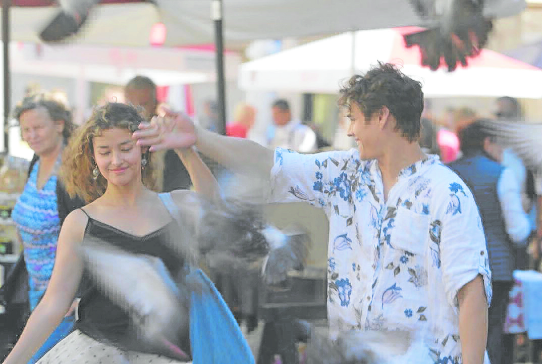 Liza (left) and Enrique Gil in Croatia in “Make it With You”