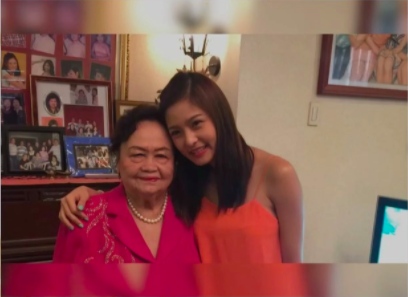  Kim Chiu with her grandmother