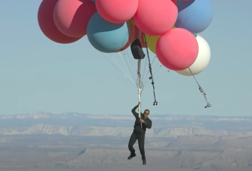 WATCH: David Blaine floats holding 52 helium balloons in latest death ...