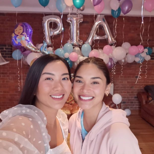 Sarah and Pia Wurtzbach, smiling for the camera