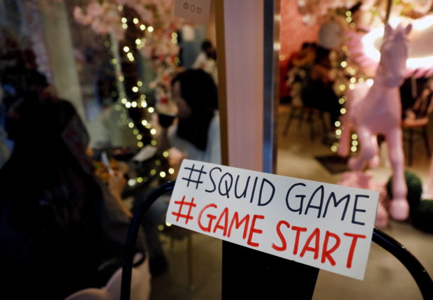 Cafe in Singapore organizes "honeycomb challenge" featured in Netflix's new hit series "Squid Game