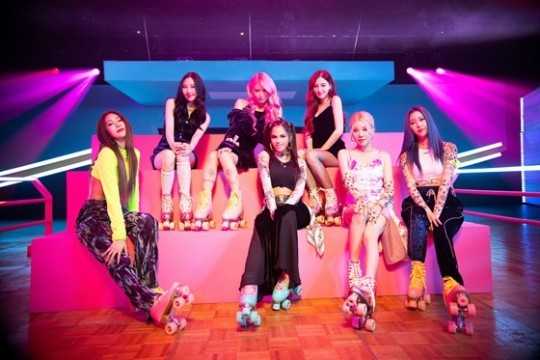 Momoland returns with sweet, sexy single 