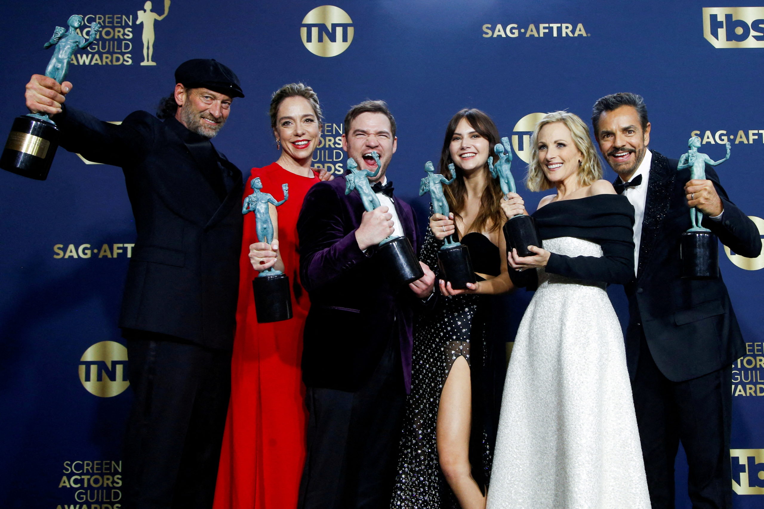 Director Sian Heder and cast members of "CODA" Troy Kotsur, Daniel Durant, Emilia Jones, Marlee Matlin and Eugenio Derbez pose backstage after winning Outstanding Performance by a Cast in a Motion Picture at the 28th Screen Actors Guild Awards, in Santa Monica, California, U.S., February 27, 2022. REUTERS/Aude Guerrucci/File Photo
