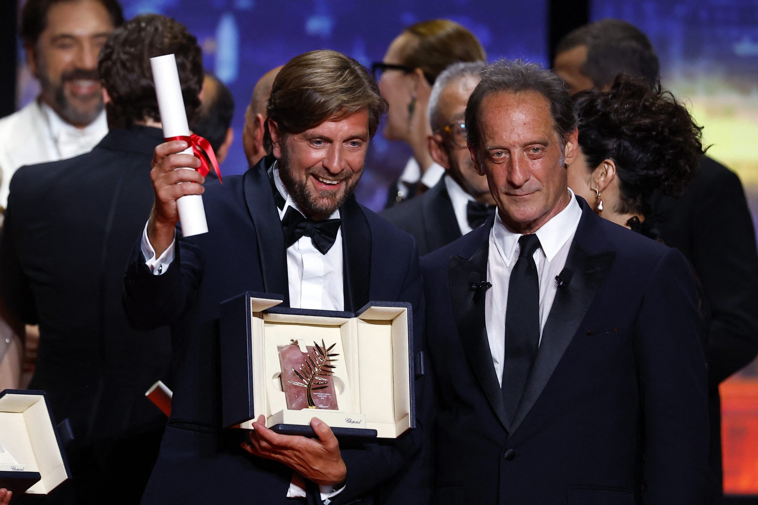 The 75th Cannes Film Festival - Closing ceremony - Cannes, France, May 28, 2022. Director Ruben Ostlund, Palme d'Or award winner for the film film "Triangle of Sadness", poses next to Vincent Lindon, Jury President of the 75th Cannes Film Festival.