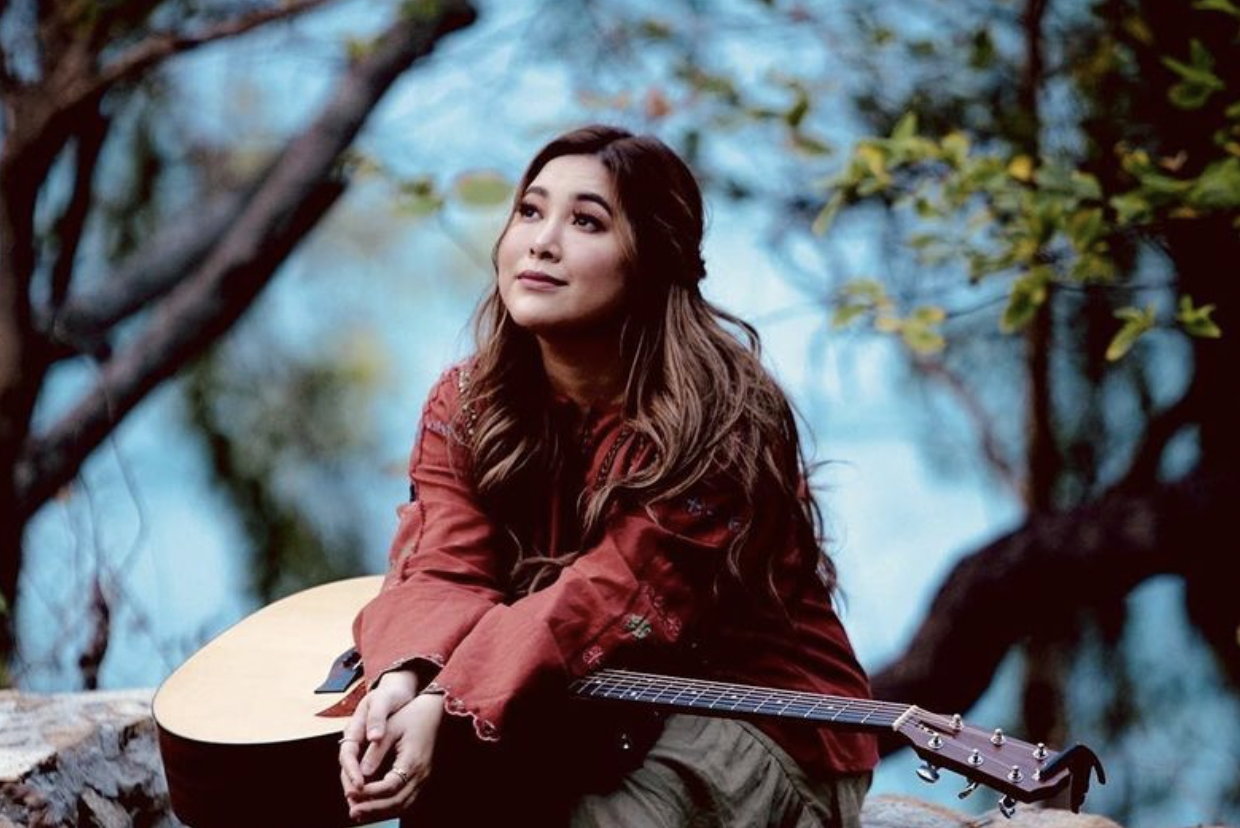 WATCH Moira Dela Torre Sings 10 Minute Version Of Malaya   Screen Shot 2022 06 14 At 11.13.29 AM 