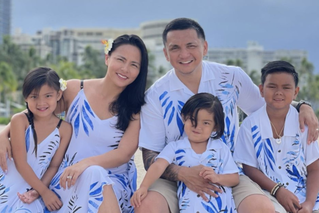 LJ Moreno and Jimmy Alapag with their kids