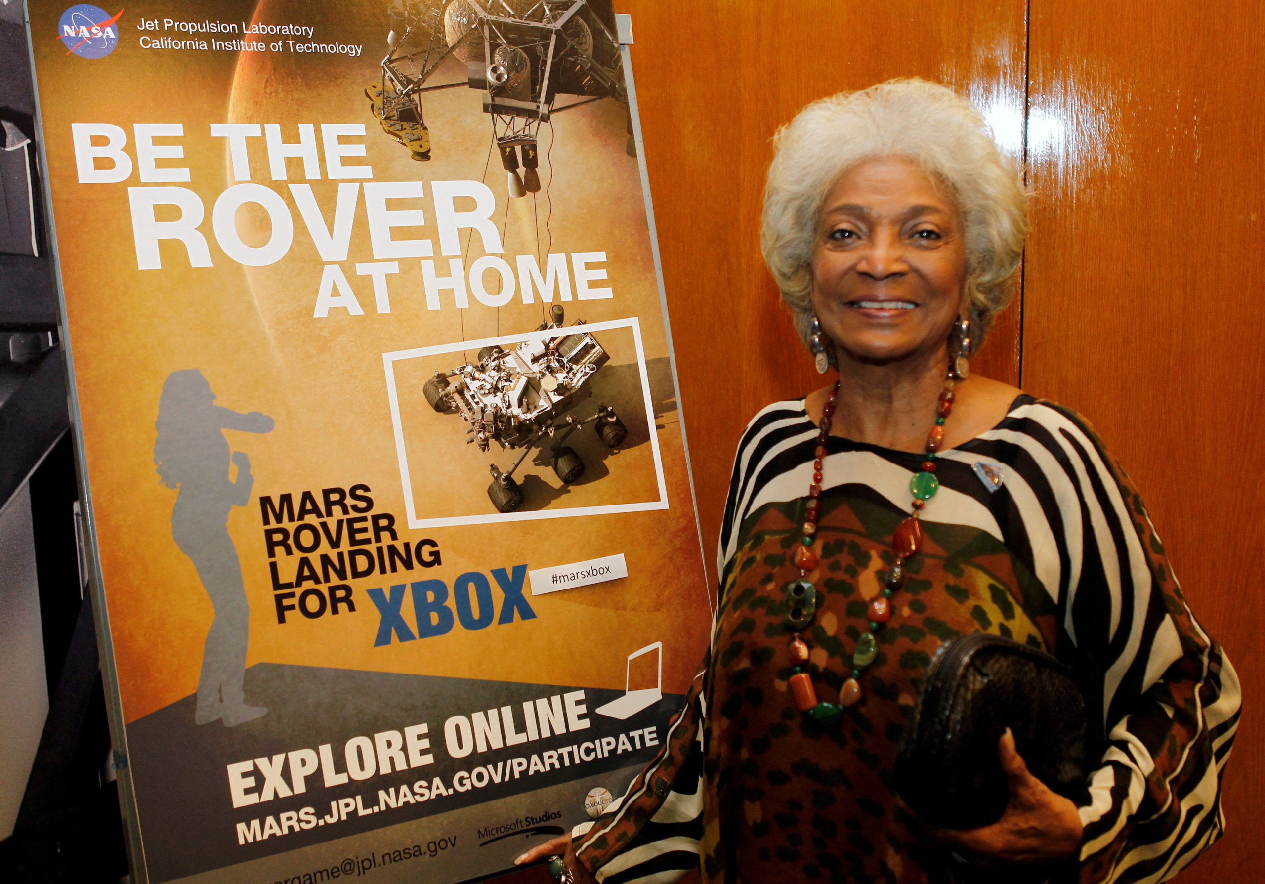 Actor Nichelle Nichols, who played the character Uhura in the original "Star Trek" TV series, poses at NASA's Jet Propulsion Lab in Pasadena, Calfiornia August 5, 2012. REUTERS/Fred Prouser