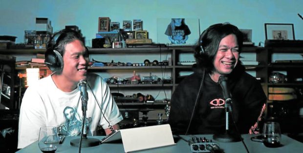 Raymund Marasigan (right) with “Offstage Hang” cohost Daren Lim