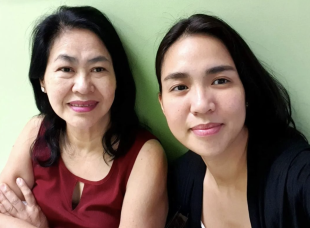 Aicelle Santos with mom