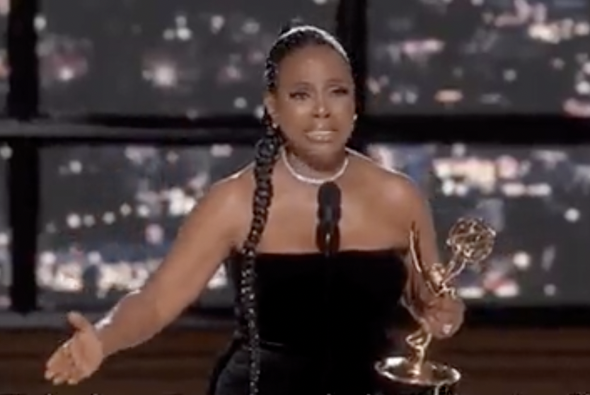 Brett Goldstein wins second Emmy, Sheryl Lee Ralph sings her acceptance ...